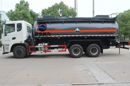 新疆東風15方鹽酸運輸車 安全高效的危險品轉運解決方案